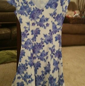 Floral skater dress -S/M